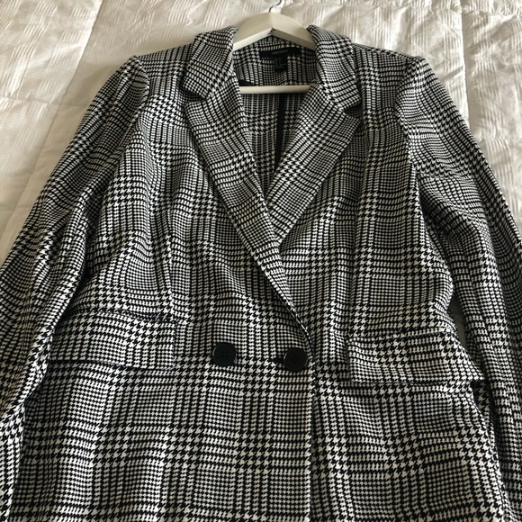 🐼 New Forever 21 Plaided Jacket in Black & White 🐼 - Picture 2 of 10